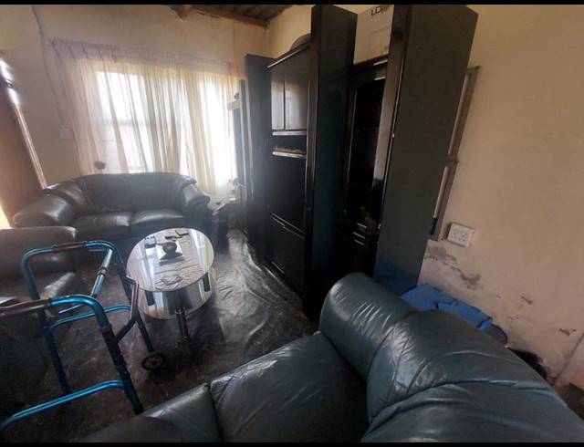 2 BEDROOM HOUSE FOR SALE IN MOHLAKENG